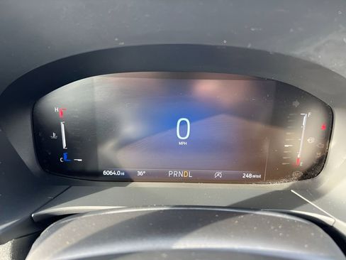 Used 2025 Ford Escape ST-Line w/ Cold Weather Package FWD image 24