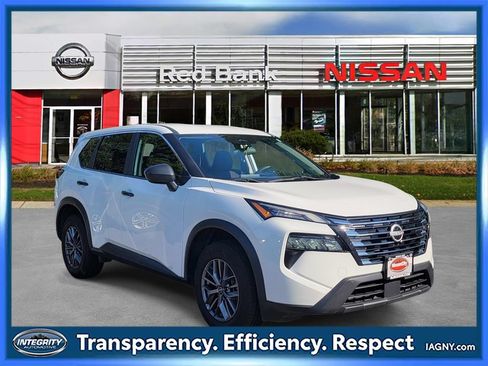 Used 2024 Nissan Rogue S AWD/4WD image 1