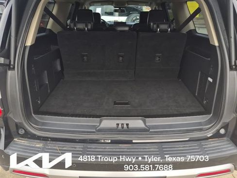 Used 2023 Ford Expedition Max XLT AWD/4WD image 10
