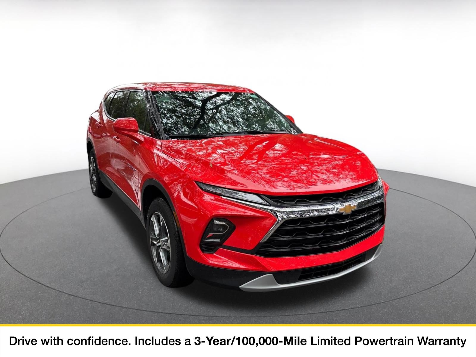 Used 2026 Chevrolet Blazer LT FWD image 1