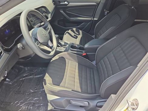 Used 2022 Volkswagen Jetta Sport FWD image 10