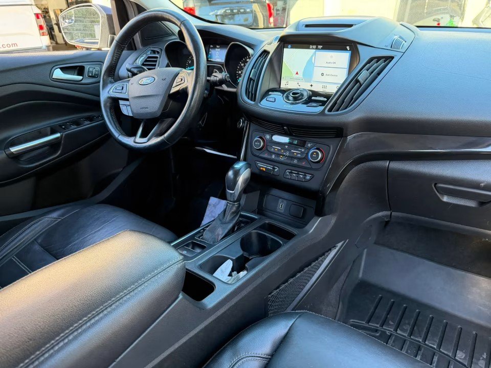 Used 2018 Ford Escape Titanium AWD/4WD image 15