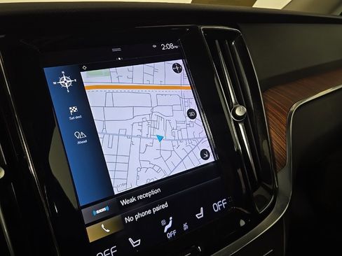 Certified 2022 Volvo S60 B5 Momentum w/ Premium Package image 22