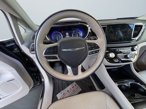Used 2021 Chrysler Pacifica Limited w/ Premium & Safety Sphere Group AWD/4WD image 13