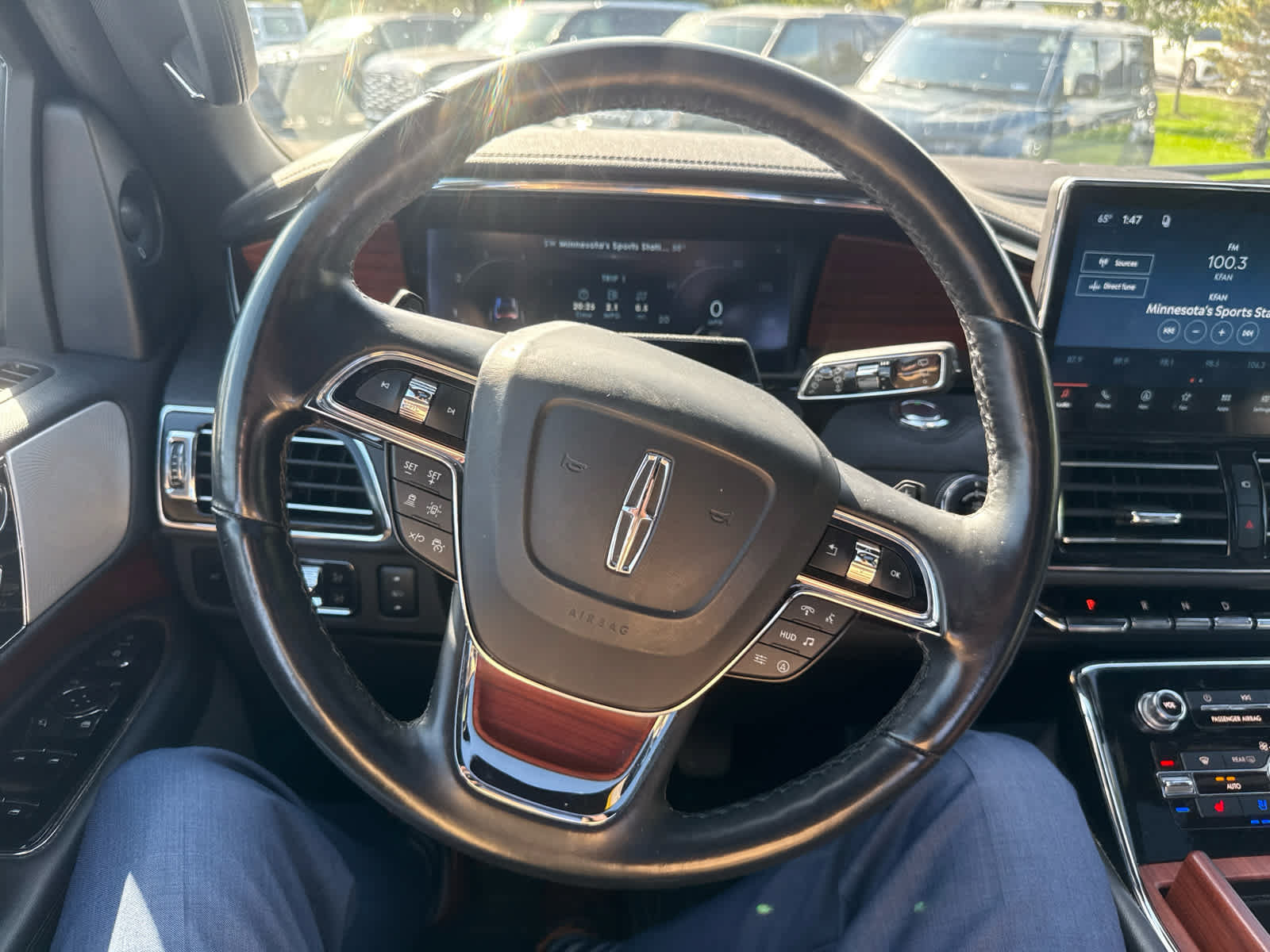 Used 2023 Lincoln Navigator L Reserve AWD/4WD image 19