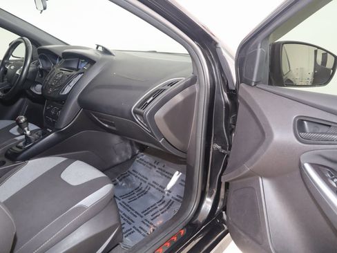 Used 2014 Ford Focus ST image 34