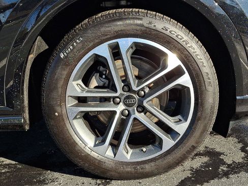 Used 2025 Audi Q5 Prestige image 8