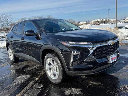 New 2026 Chevrolet Trax LS w/ LS Convenience Package image 2