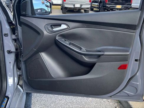 Used 2016 Ford Focus RS image 22