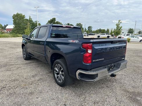 Used 2023 Chevrolet Silverado 1500 LT AWD/4WD image 10