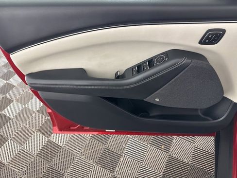 Used 2021 Ford Mustang Mach-E Premium image 18