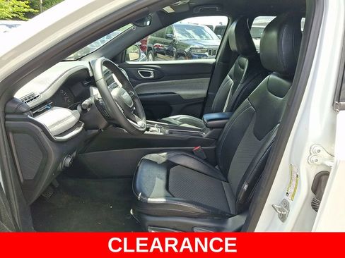 Used 2023 Jeep Compass Latitude AWD/4WD image 14