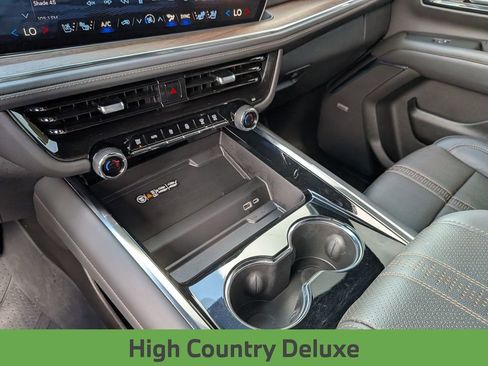 Used 2025 Chevrolet Tahoe High Country RWD image 9