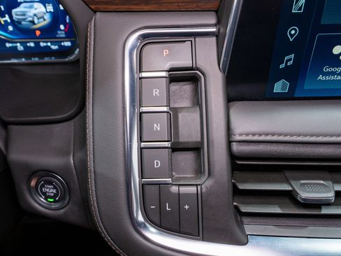 Used 2024 Chevrolet Tahoe High Country w/ Advanced Technology Package AWD/4WD image 25