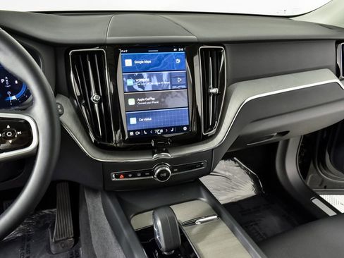 Certified 2025 Volvo XC60 B5 Plus image 14