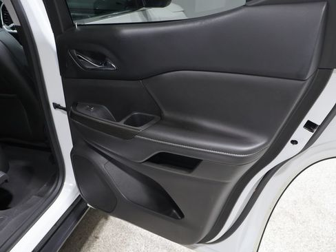 Used 2018 GMC Acadia SLT AWD/4WD image 24
