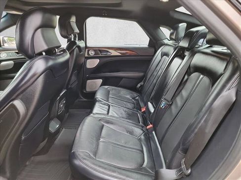 Used 2018 Lincoln MKZ Reserve w/ Luxury Package FWD image 11
