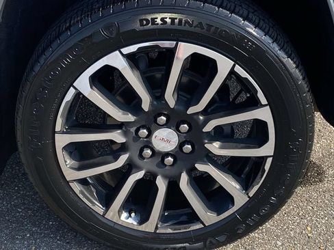 Used 2020 GMC Acadia Denali w/ LPO, Floor Liner Package AWD/4WD image 9