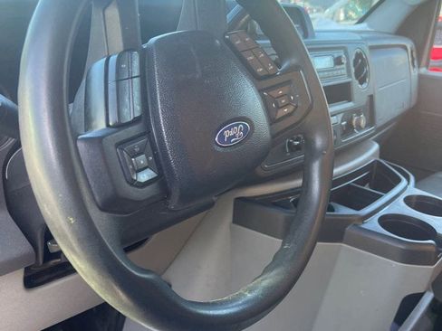 Used 2021 Ford E-450 and Econoline 450 Super Duty w/ Power Windows & Locks Group RWD image 3