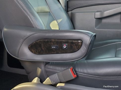 Used 2018 GMC Savana 2500 w/ Enhanced Convenience Package image 38