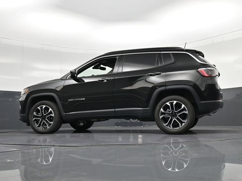 Used 2023 Jeep Compass Limited AWD/4WD image 36