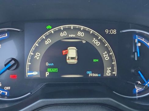 Used 2024 Toyota RAV4 XLE image 21