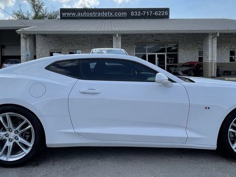 Used 2019 Chevrolet Camaro LT w/ RS Package image 8