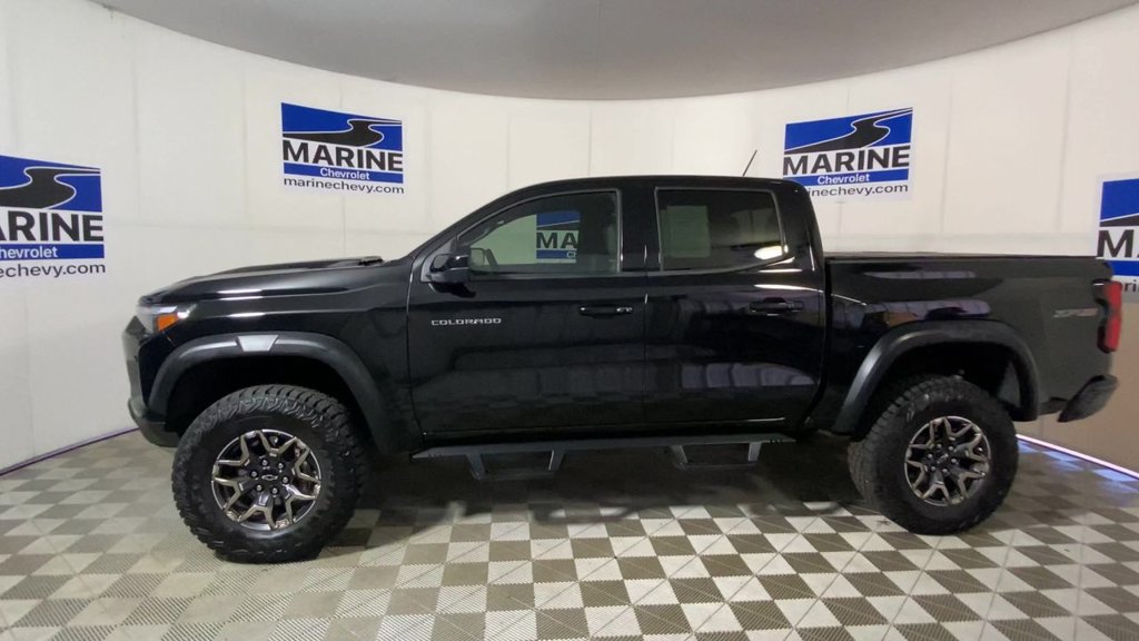 Used 2026 Chevrolet Colorado ZR2 w/ Technology Package AWD/4WD image 7