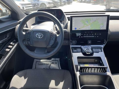 Used 2025 Toyota bZ4X FWD image 2