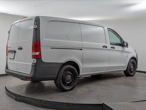 Used 2019 Mercedes-Benz Metris w/ Convenience Package image 8