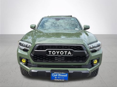 Used 2021 Toyota Tacoma TRD Off-Road AWD/4WD image 16