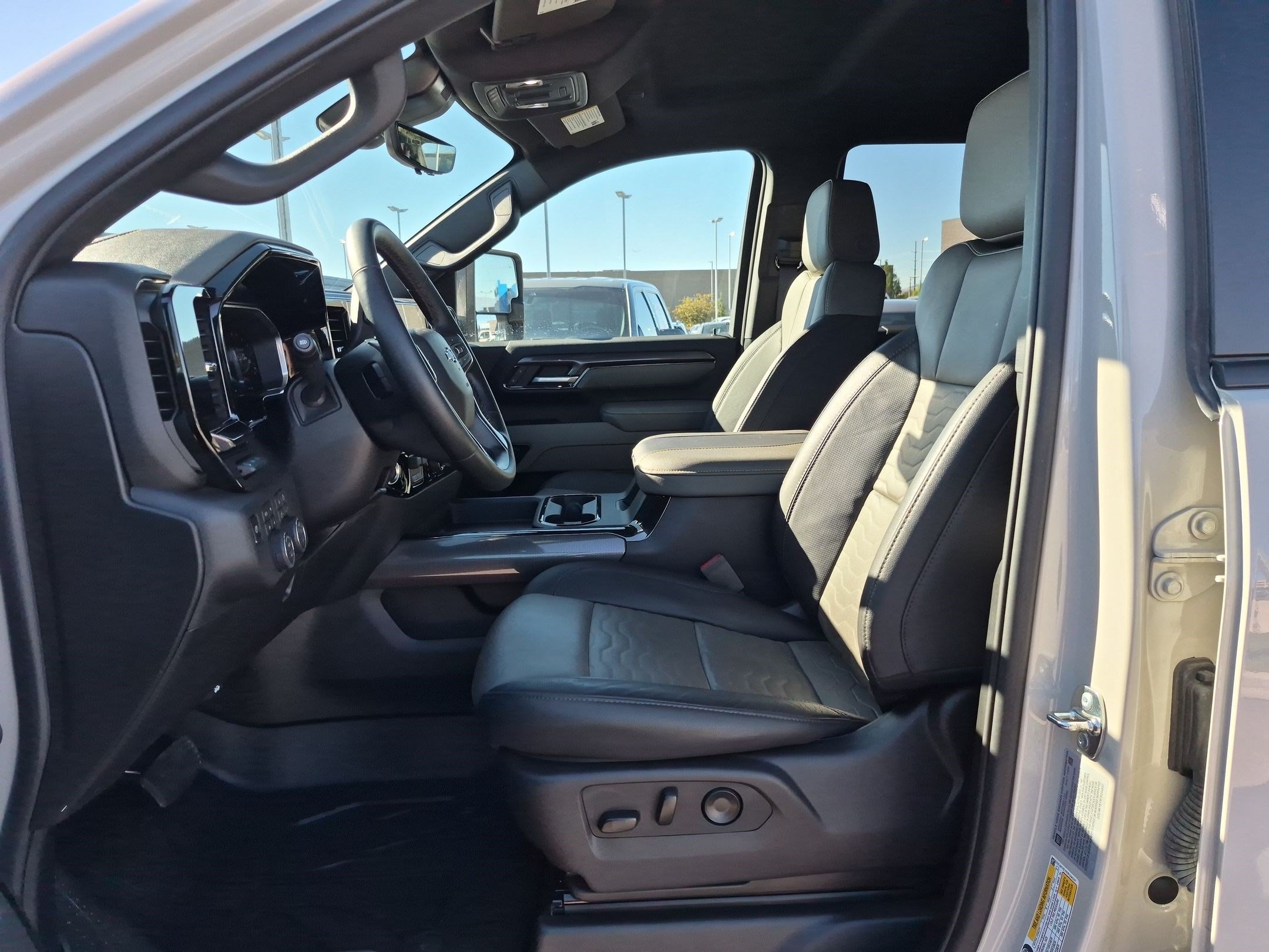 Used 2026 Chevrolet Silverado 2500 ZR2 AWD/4WD image 15