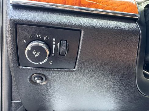 Used 2013 Jeep Grand Cherokee Overland image 33