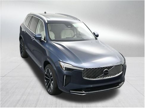 New 2026 Volvo XC90 T8 Ultra w/ Protection Package Premier AWD/4WD image 19