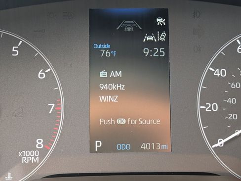 Used 2025 Toyota Corolla SE image 25