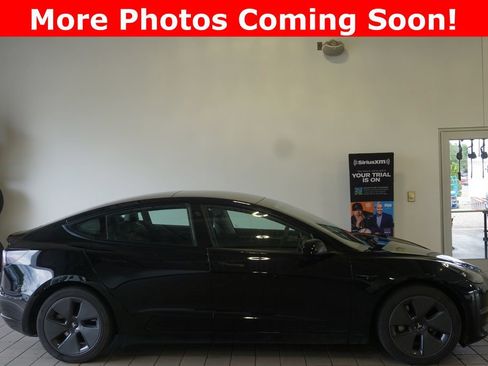 Used 2022 Tesla Model 3 Long Range AWD/4WD image 2
