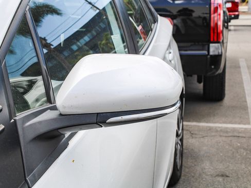 Used 2022 Toyota Prius Prime XLE FWD image 8