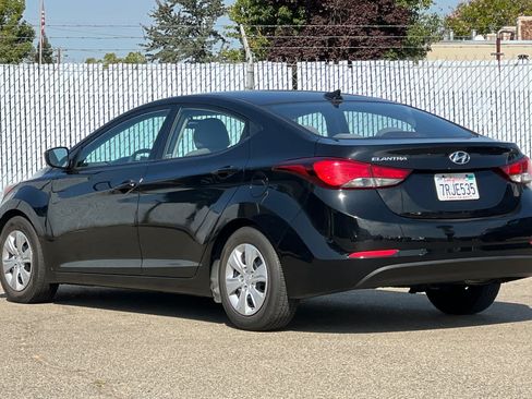 Used 2016 Hyundai Elantra SE FWD image 5