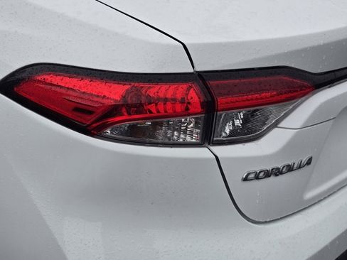 Used 2022 Toyota Corolla LE FWD image 10