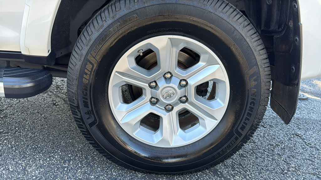 Used 2016 Toyota 4Runner SR5 Premium AWD/4WD image 10