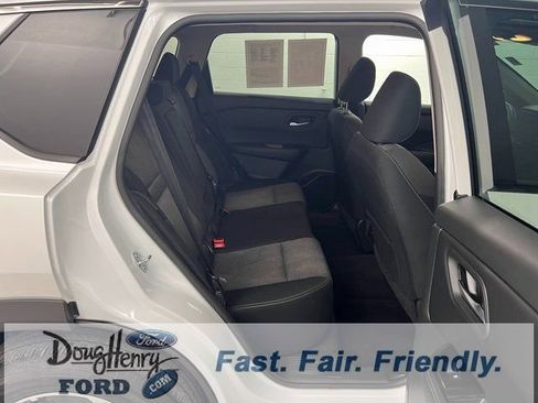 Used 2025 Nissan Rogue SV image 35