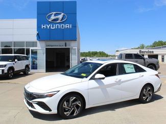 New 2026 Hyundai Elantra Limited FWD video 1