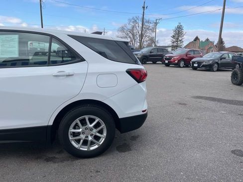 Used 2024 Chevrolet Equinox LS AWD/4WD image 9