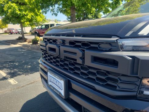Certified 2025 Ford Ranger Raptor AWD/4WD image 23