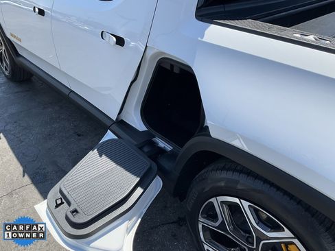 Used 2022 Rivian R1T Launch Edition image 41