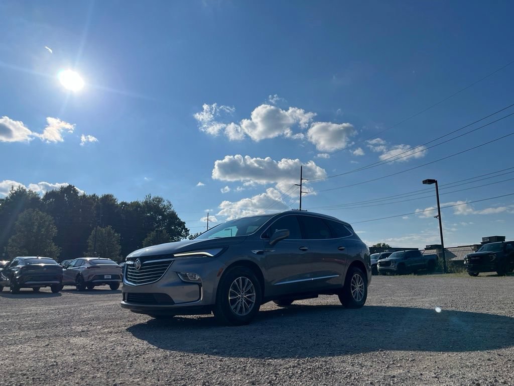 Used 2024 Buick Enclave Essence w/ Technology Package AWD/4WD image 2
