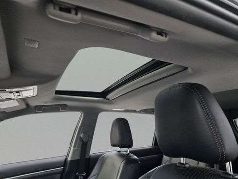 Used 2019 Toyota Highlander Limited image 13