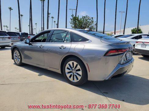 Certified 2025 Toyota Mirai XLE RWD image 6