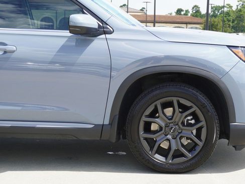 Used 2024 Honda Pilot Elite image 9