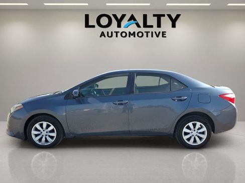 Used 2015 Toyota Corolla LE image 2
